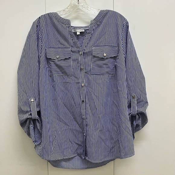 Like New Notations Beautiful 3/4 Sleeve Button Down Blouse - Picture 1 of 3